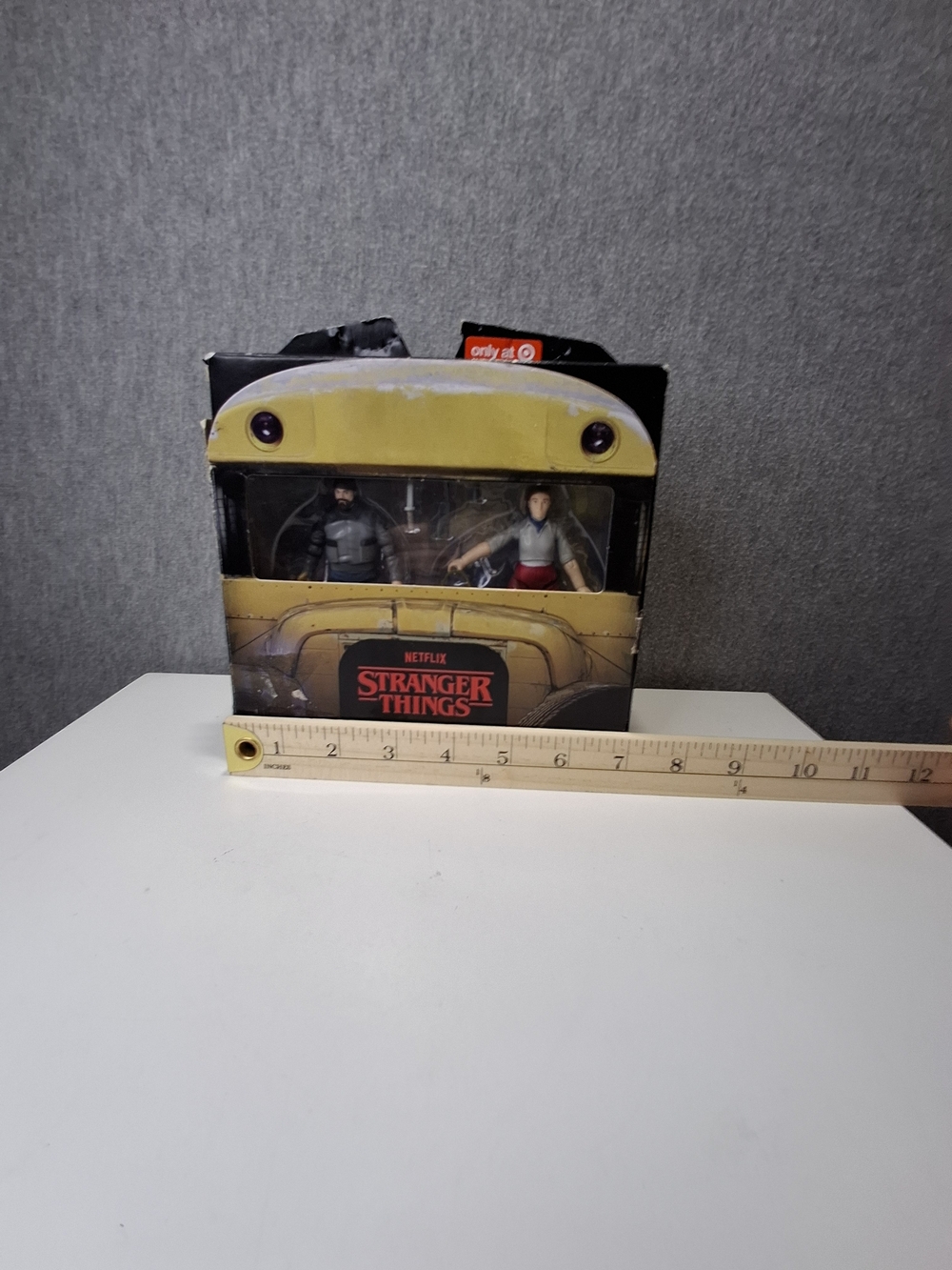 Netflix Stranger Things Hopper & Eleven Figure Set - Yellow Vehicle Box - Picture 7 of 8